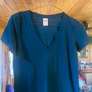 PINK Victorias Secret VNeck tshirt XS